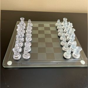❄️Glass Chess Board w/ Clear Frosted Glass Pieces